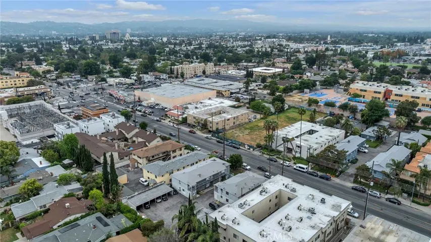 6862 Hazeltine Avenue, Van Nuys, California 91405