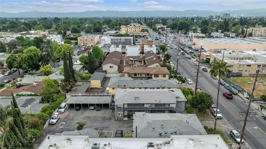 6862 Hazeltine Avenue, Van Nuys, California 91405