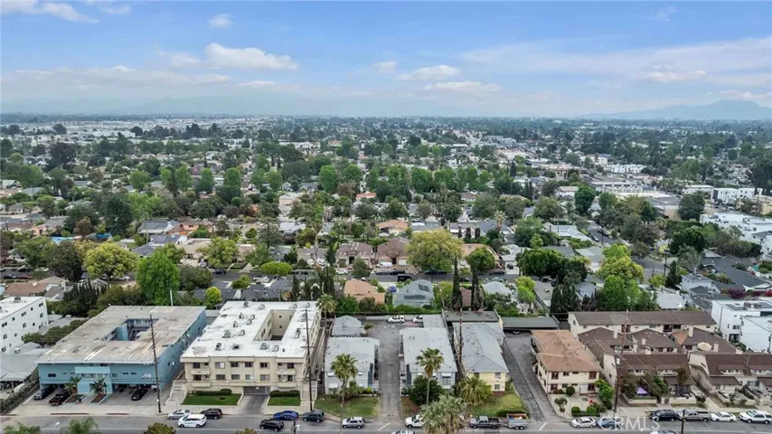 6862 Hazeltine Avenue, Van Nuys, California 91405