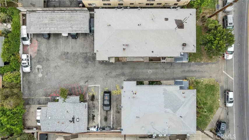 6862 Hazeltine Avenue, Van Nuys, California 91405