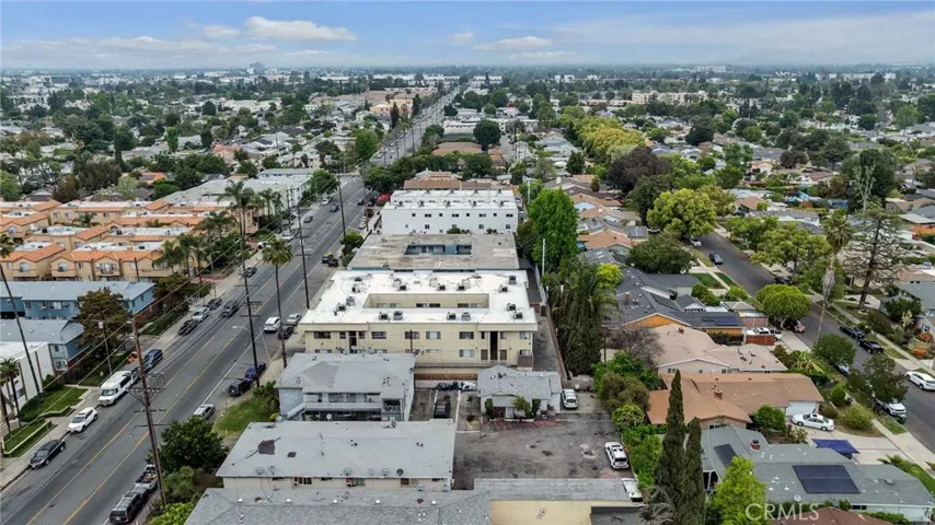 6862 Hazeltine Avenue, Van Nuys, California 91405