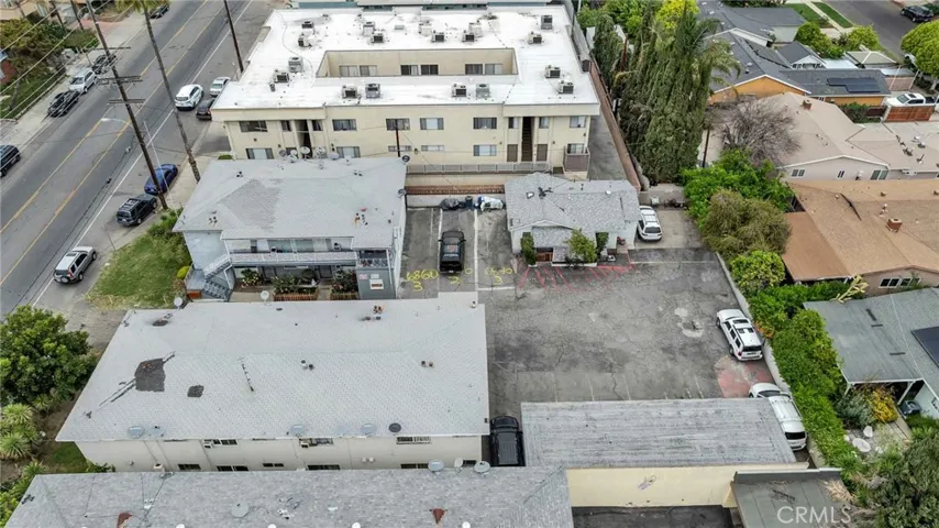 6862 Hazeltine Avenue, Van Nuys, California 91405