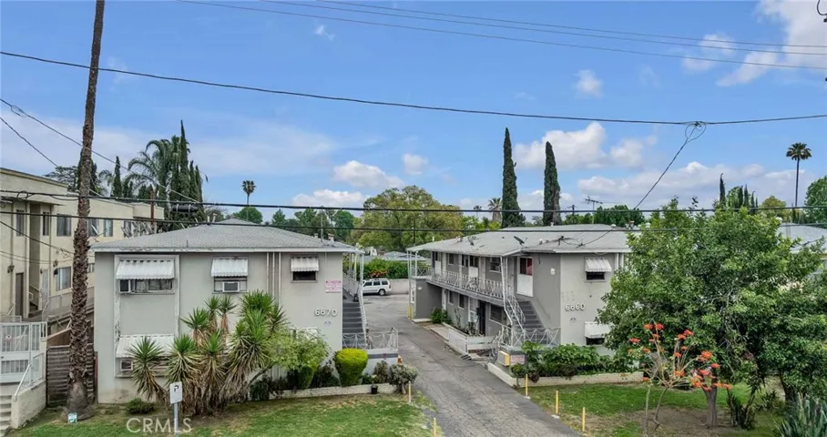 6862 Hazeltine Avenue, Van Nuys, California 91405
