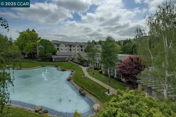 1840 Tice Creek 2326, Walnut Creek, California 94595