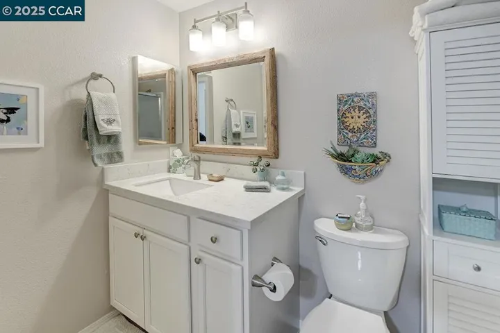 1840 Tice Creek 2326, Walnut Creek, California 94595