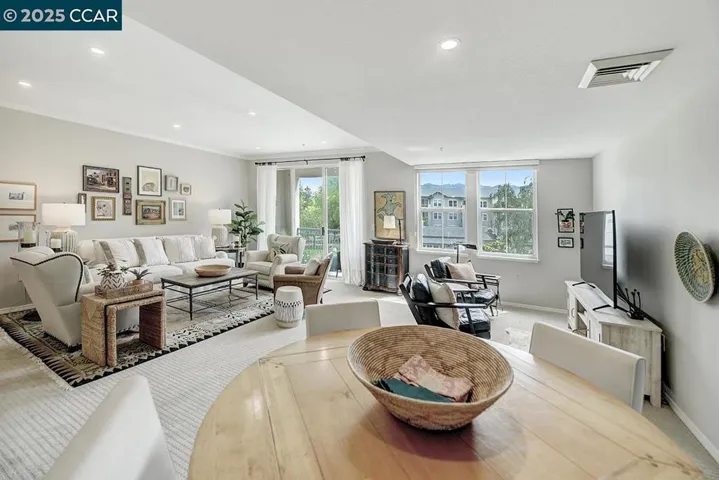 1840 Tice Creek 2326, Walnut Creek, California 94595
