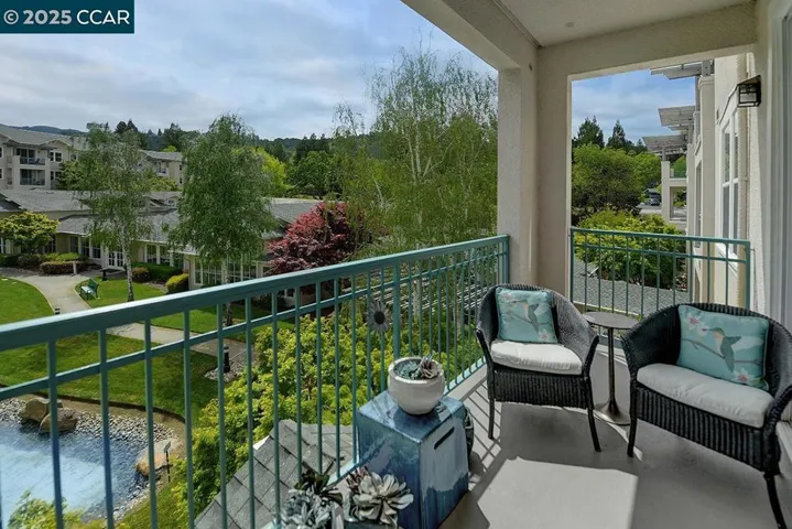 1840 Tice Creek 2326, Walnut Creek, California 94595