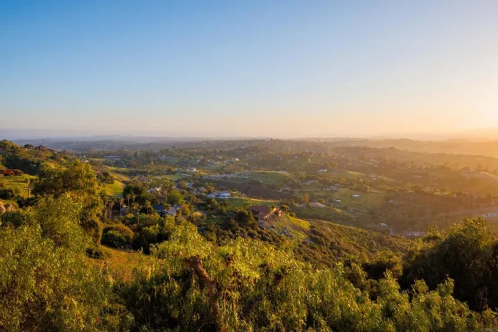 3351 Red Mountain Heights Drive, Fallbrook, California 92028