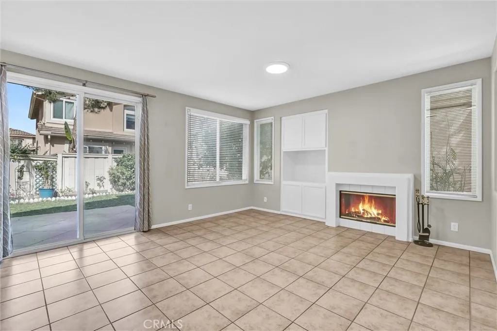 11 Santa Cruz Aisle, Irvine, California 92606 home-pic-4