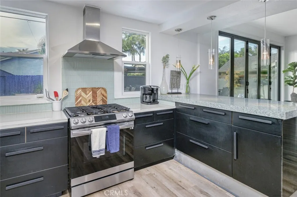 20121 Bushard Street, Huntington Beach, California 92646 home-pic-10