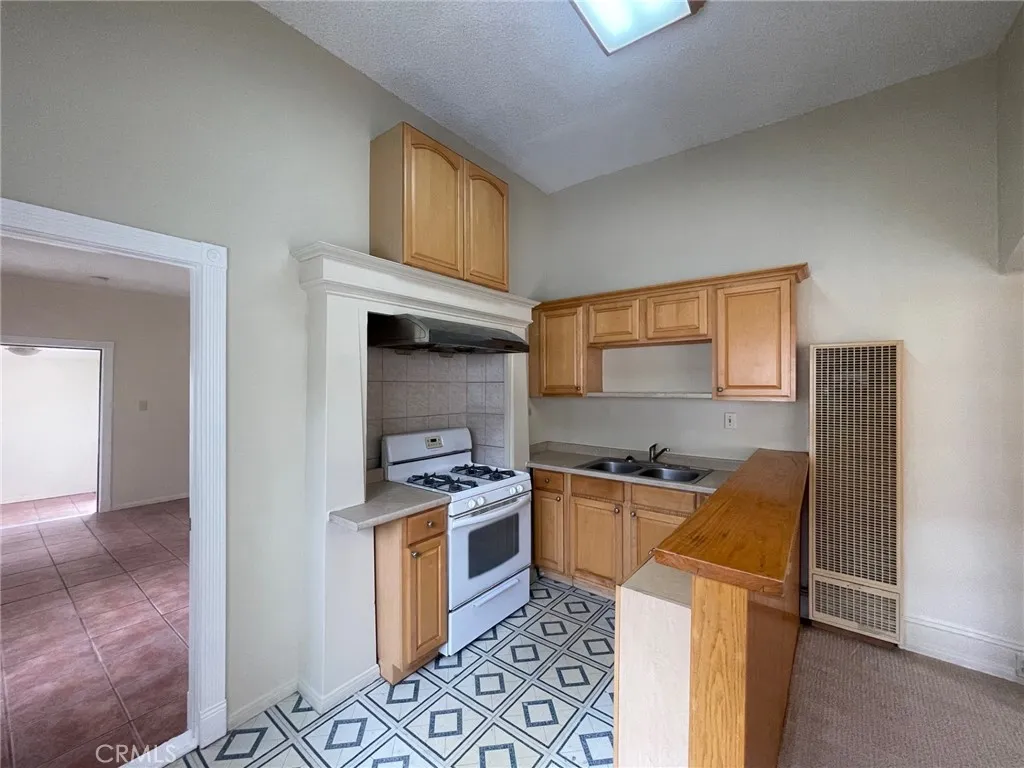 117 N Avenue 25, Los Angeles, California 90031 home-pic-6