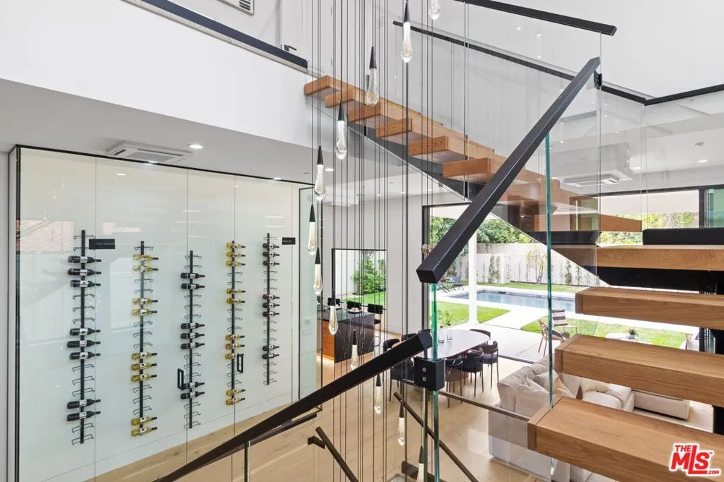 4535 Haskell Avenue, Encino, California 91436 home-pic-14