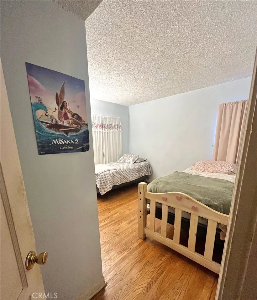 5839 Tobias Avenue, Sherman Oaks, California 91411 home-pic-17