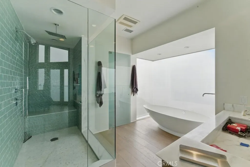 2501 Barrymore Drive, Malibu, California 90265 home-pic-34