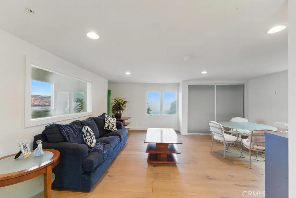 2501 Barrymore Drive, Malibu, California 90265 home-pic-42
