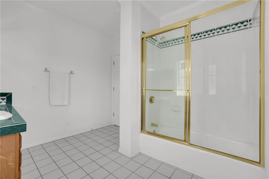 15129 Otsego Street, Sherman Oaks, California 91403 home-pic-42