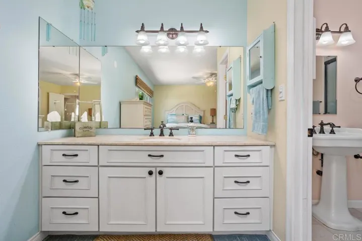 Main Bathroom Vanity