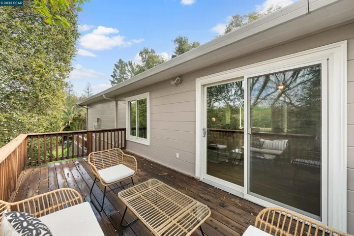 6 Monte Veda Dr, Orinda, California 94563