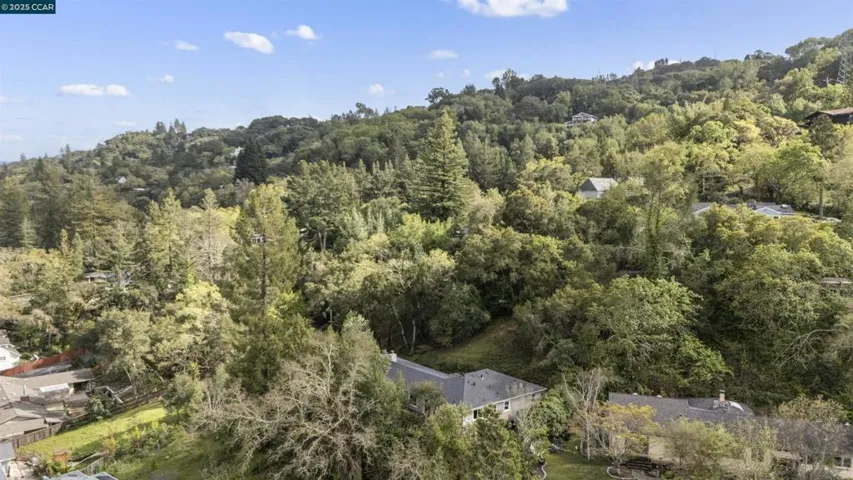 6 Monte Veda Dr, Orinda, California 94563