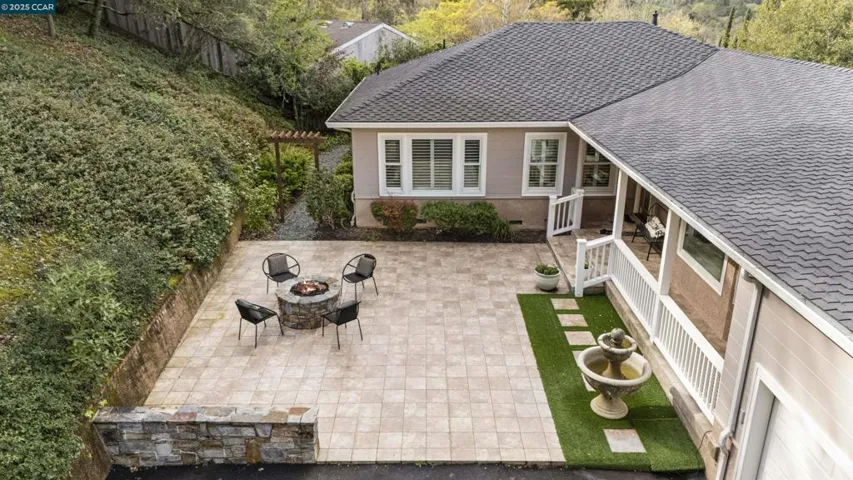 6 Monte Veda Dr, Orinda, California 94563