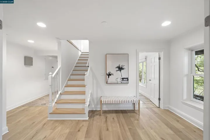 6 Monte Veda Dr, Orinda, California 94563