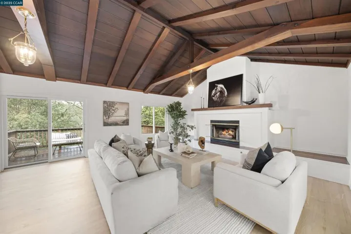 6 Monte Veda Dr, Orinda, California 94563