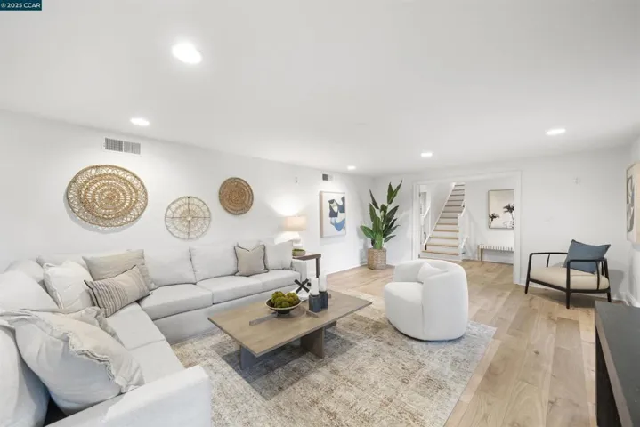 6 Monte Veda Dr, Orinda, California 94563