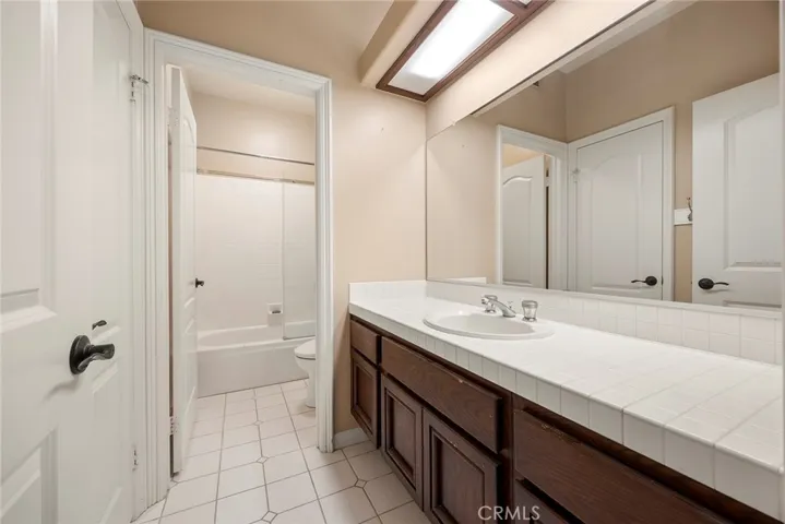 Jack in Jill bath