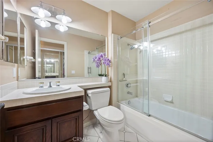 Ensuite bathroom
