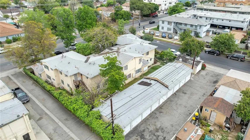 7001 Hazeltine Avenue, Van Nuys, California 91405