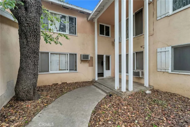 7001 Hazeltine Avenue, Van Nuys, California 91405