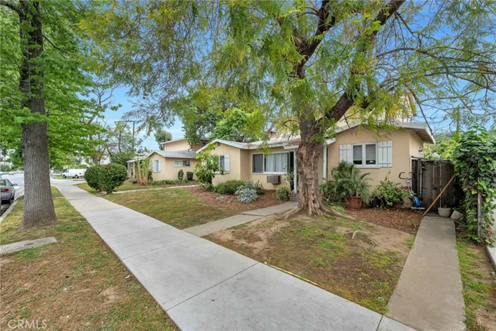 7001 Hazeltine Avenue, Van Nuys, California 91405