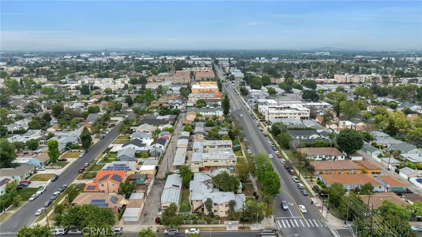 7001 Hazeltine Avenue, Van Nuys, California 91405