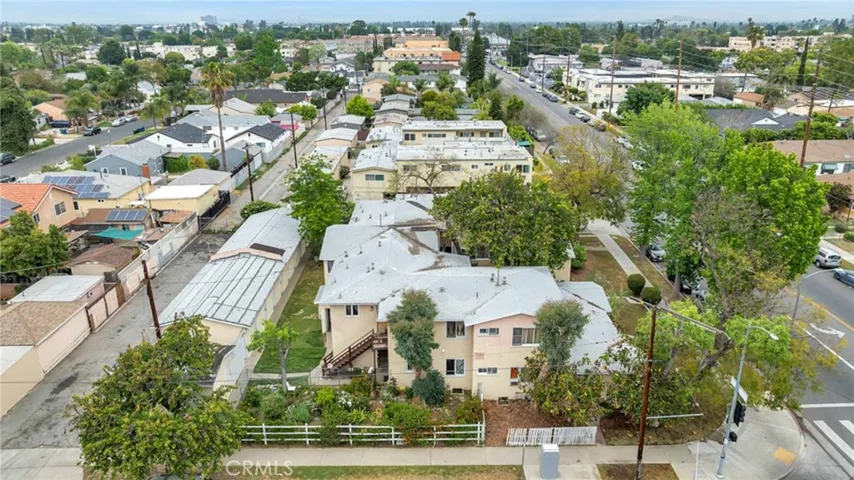 7001 Hazeltine Avenue, Van Nuys, California 91405