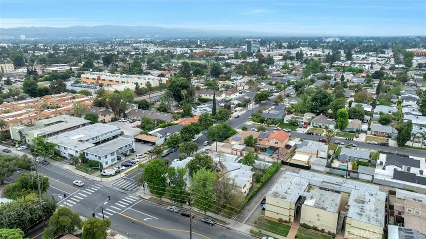 7001 Hazeltine Avenue, Van Nuys, California 91405