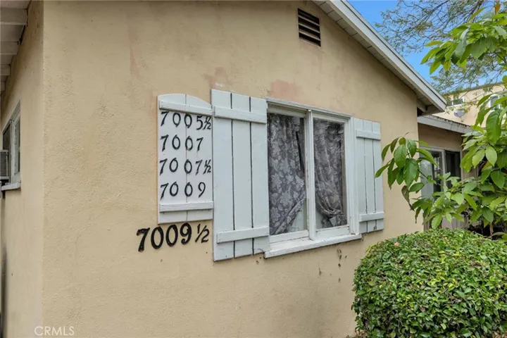7001 Hazeltine Avenue, Van Nuys, California 91405