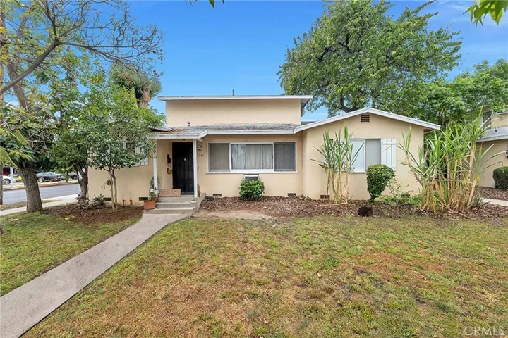 7001 Hazeltine Avenue, Van Nuys, California 91405