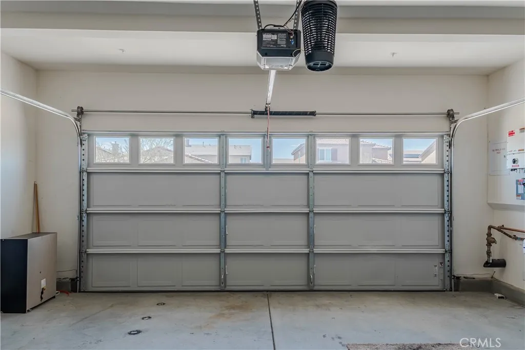10619 Appaloosa Avenue, Hesperia, California 92345 home-pic-34