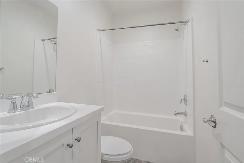 10619 Appaloosa Avenue, Hesperia, California 92345 home-pic-10