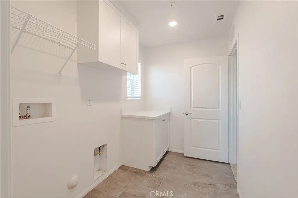 10619 Appaloosa Avenue, Hesperia, California 92345 home-pic-25