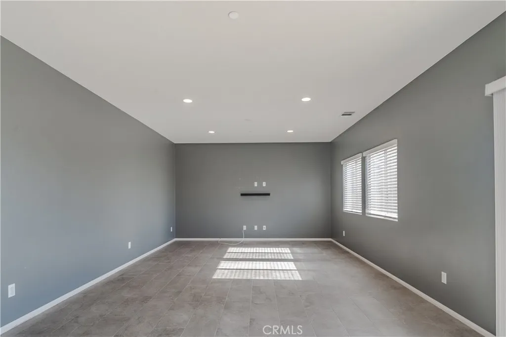 10619 Appaloosa Avenue, Hesperia, California 92345 home-pic-6