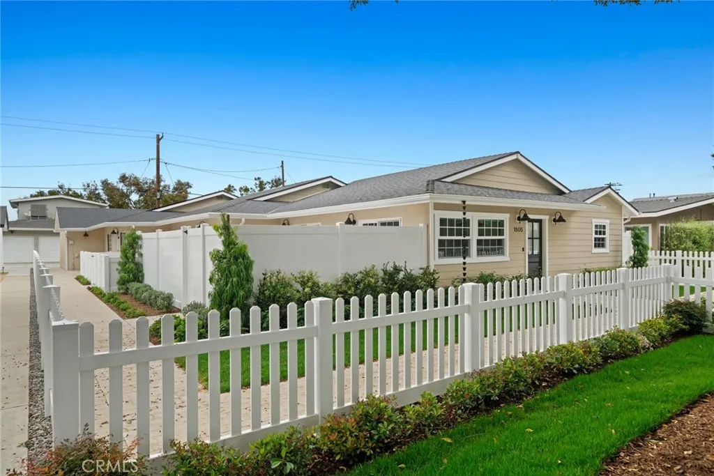1805 Clay Street, Newport Beach, California 92663 home-pic-22