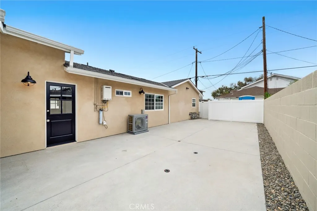 1805 Clay Street, Newport Beach, California 92663 home-pic-18