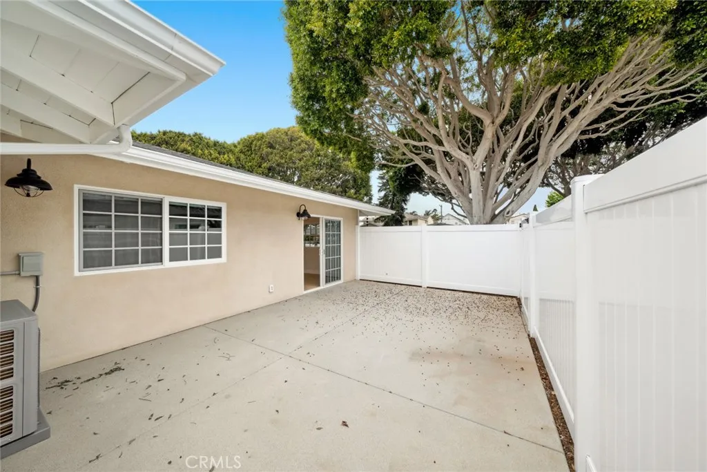 1805 Clay Street, Newport Beach, California 92663 home-pic-19
