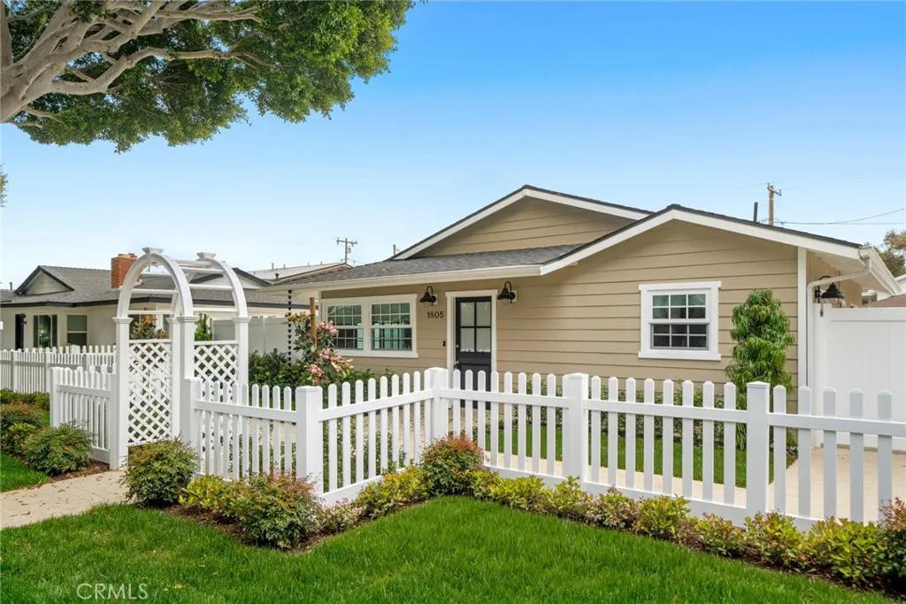 1805 Clay Street, Newport Beach, California 92663 home-pic-23