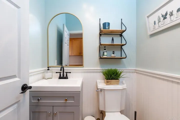 229 Holly Road, El Cajon, California 92021