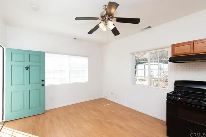 229 Holly Road, El Cajon, California 92021
