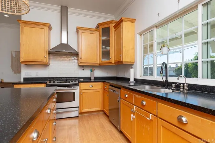 229 Holly Road, El Cajon, California 92021