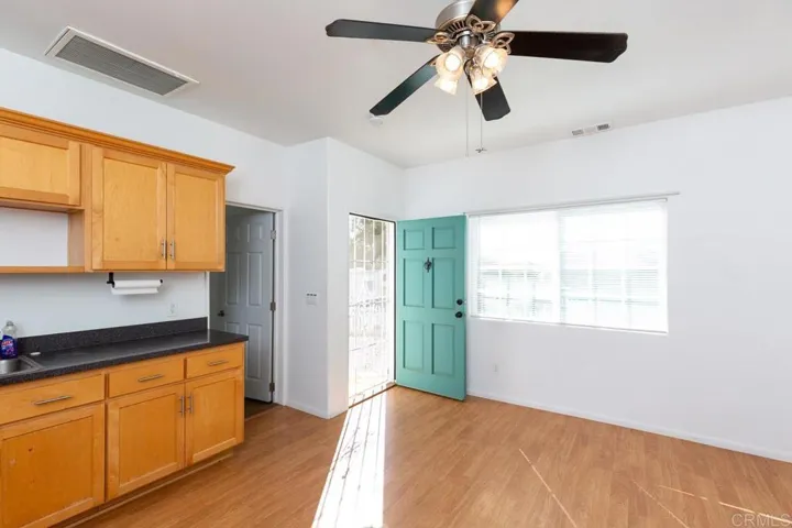 229 Holly Road, El Cajon, California 92021