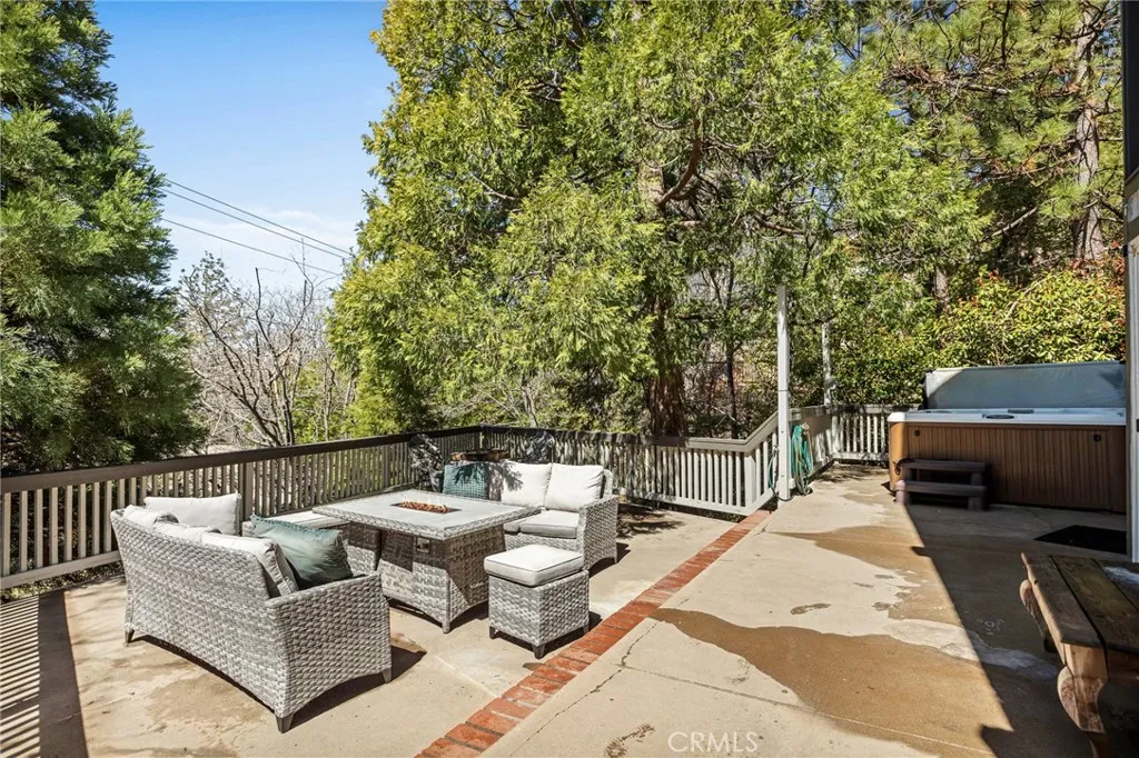735 Bishorn Drive, Lake Arrowhead, California 92352 home-pic-14